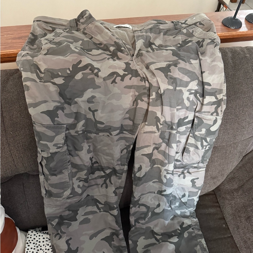 Abercrombie & Fitch Gray Cargo Pants Urban Style